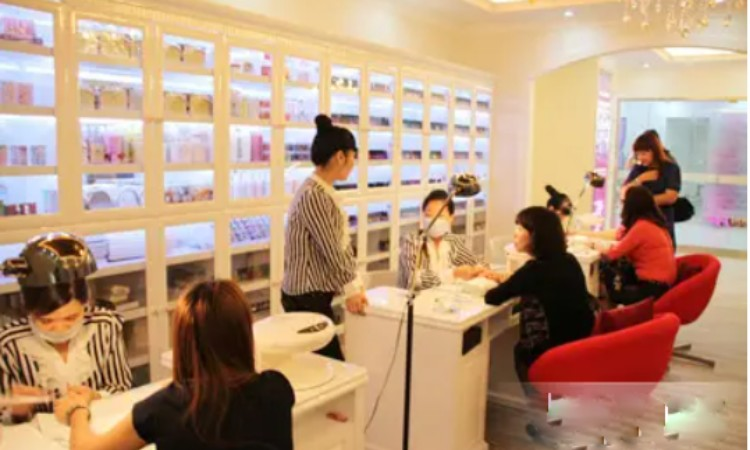 如何开好一家美甲店
